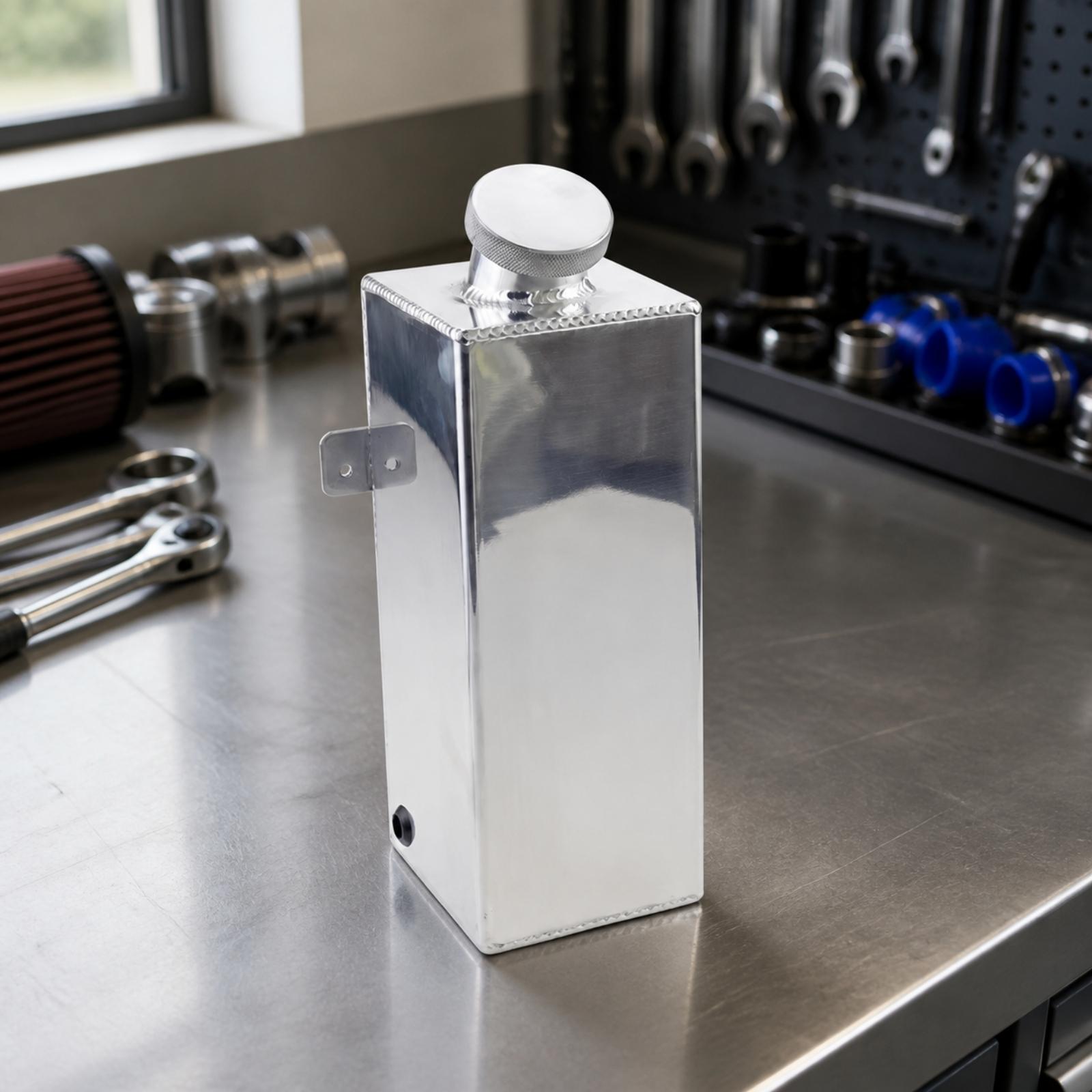 カスタムカー用、2リットル容量の冷却水リザーバー（キャップ付 - Heatsink Aluminum のレビューと価格