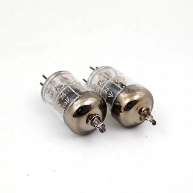 低ノイズヘッドホンアンプ 7ピン ペントード真空管 マラード - Headphone Amplifier のレビューと価格
