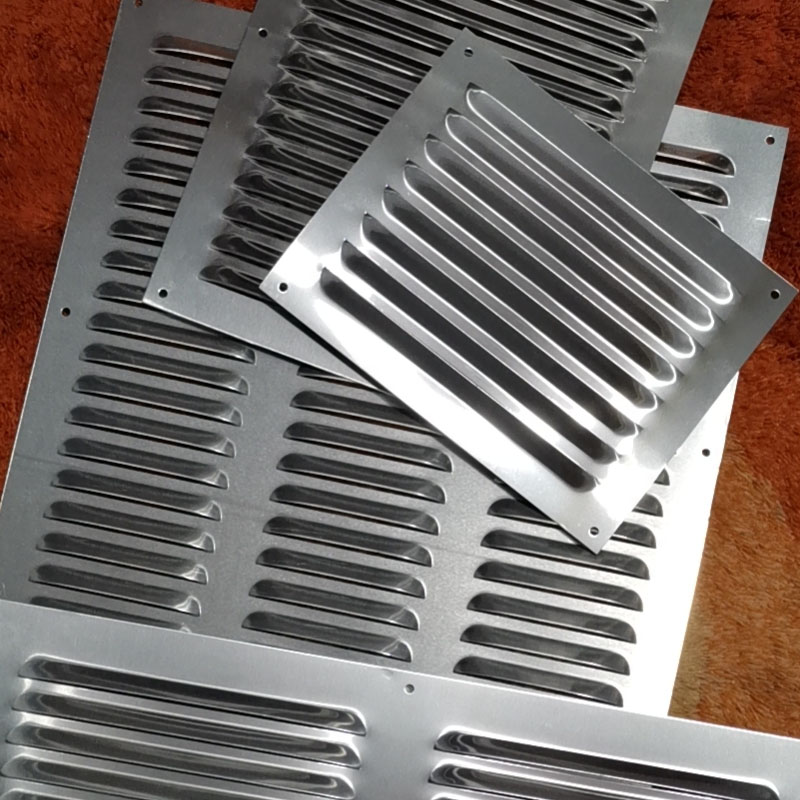 より多くのサイズ ライトアルミニウム/304 ルーバーパンチ - Ventilation Grille Aluminum のレビューと価格